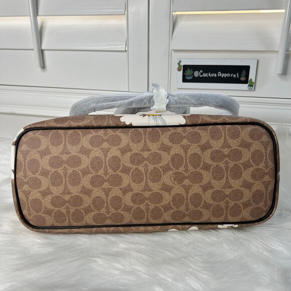 New Women’s Coach Gallery Tote Bag In Signature Canvas With Floral Print - Picture 10 of 12